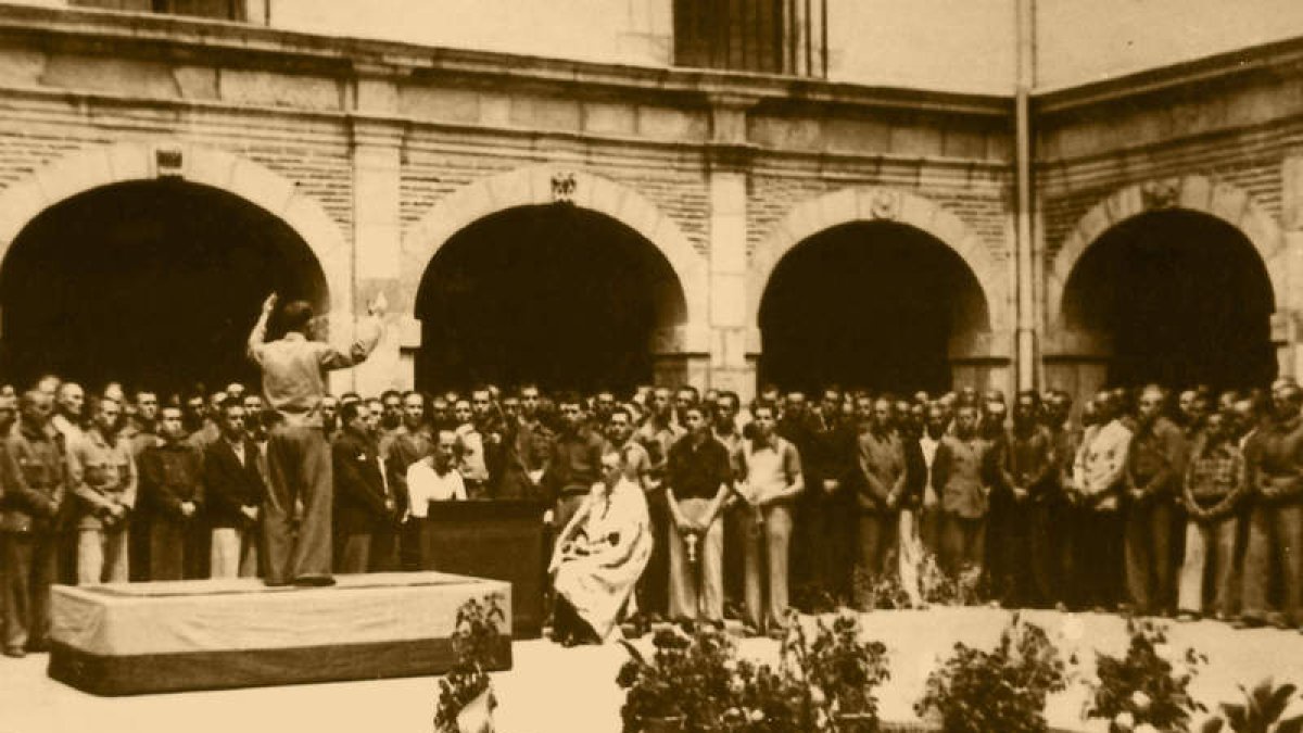 Presos republicanos en el campo de concentración de San Marcos. FUNDACIÓN 27 DE MARZO