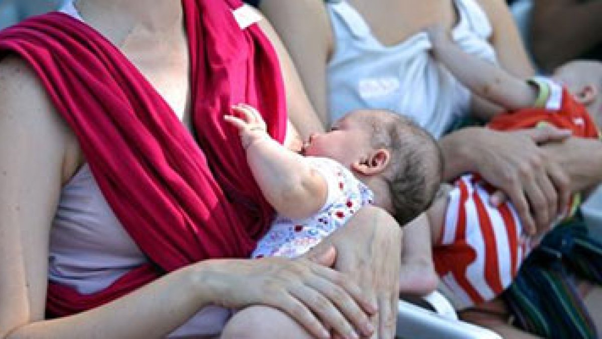 Las ayudas a las madres dependen de cada CCAA.