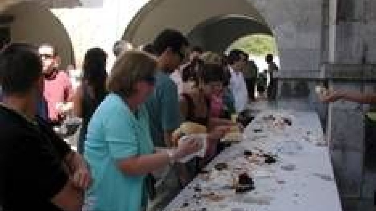 Los vecinos y visitantes dieron buena cuenta de la morcilla polesa