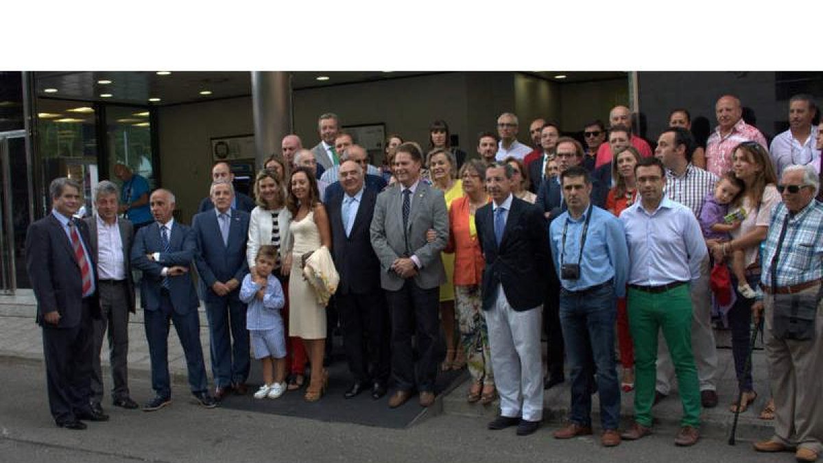 Leoneses y asturianos comparten actividades en el Día de León en la Feria de Muestras de Asturias.