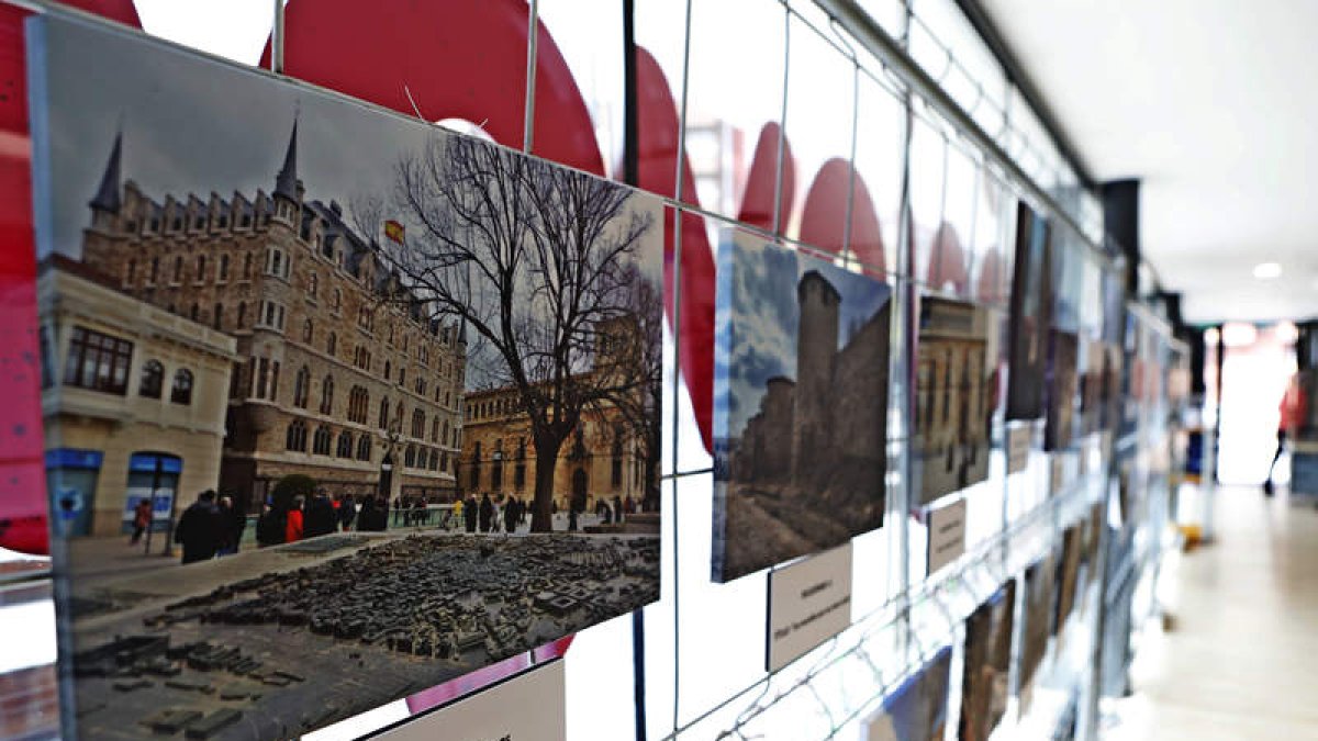 Fotografías expuestas en Espacio Vías. RAMIRO