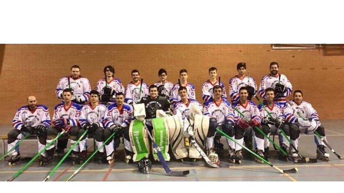 Foto de familia del equipo Club de Hockey In Line León. DL
