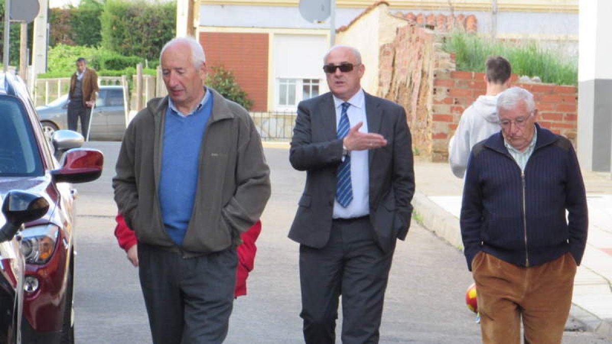Gregorio Chamorro se reunió con los vecinos de Villabalter.