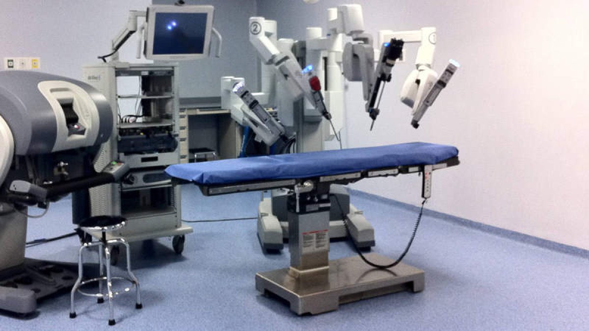 El robot quirúrgico para cirugía laparoscópica que piden los profesionales. DL