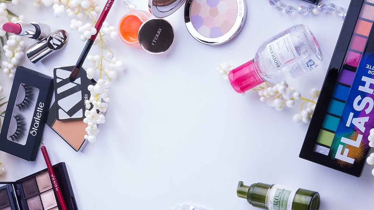 5 básicos de maquillaje que no pueden faltar en tu neceser