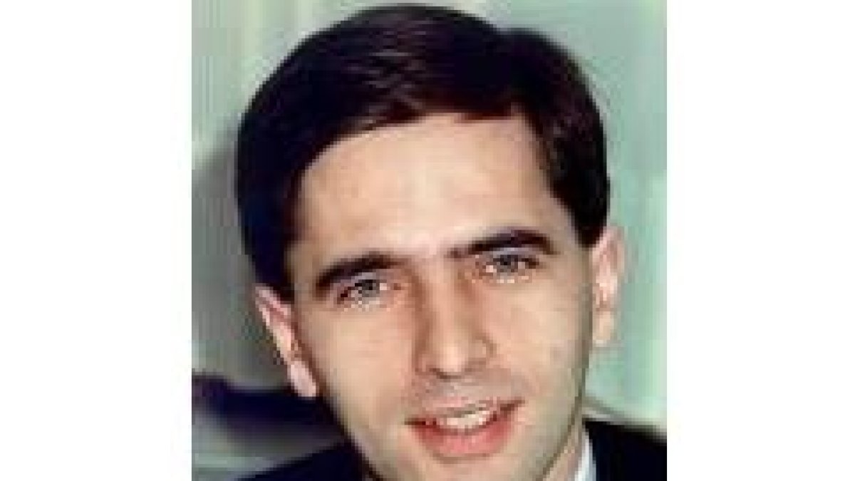 Una mirada de Aznar pondrá firme a cualquiera