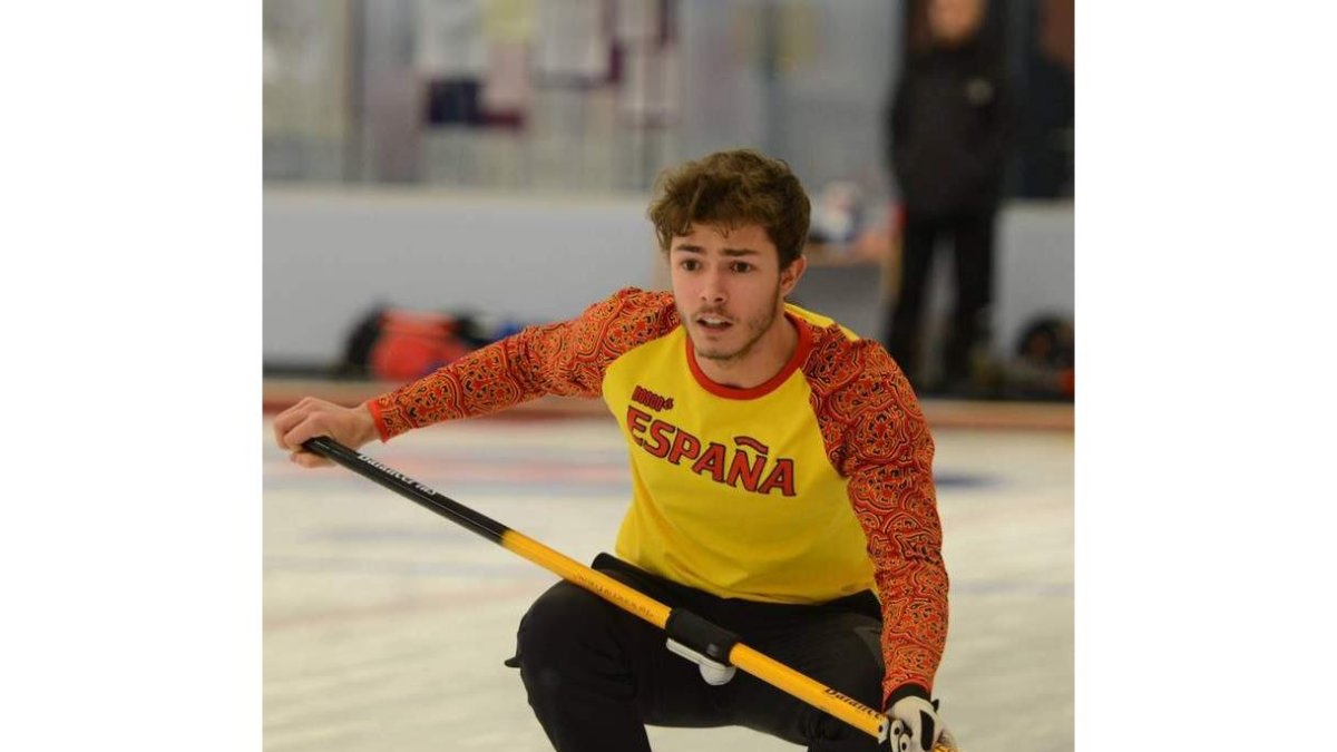 Eduardo de Paz ejercerá como uno de los líderes de España en el Mundial júnior de Suecia. DL
