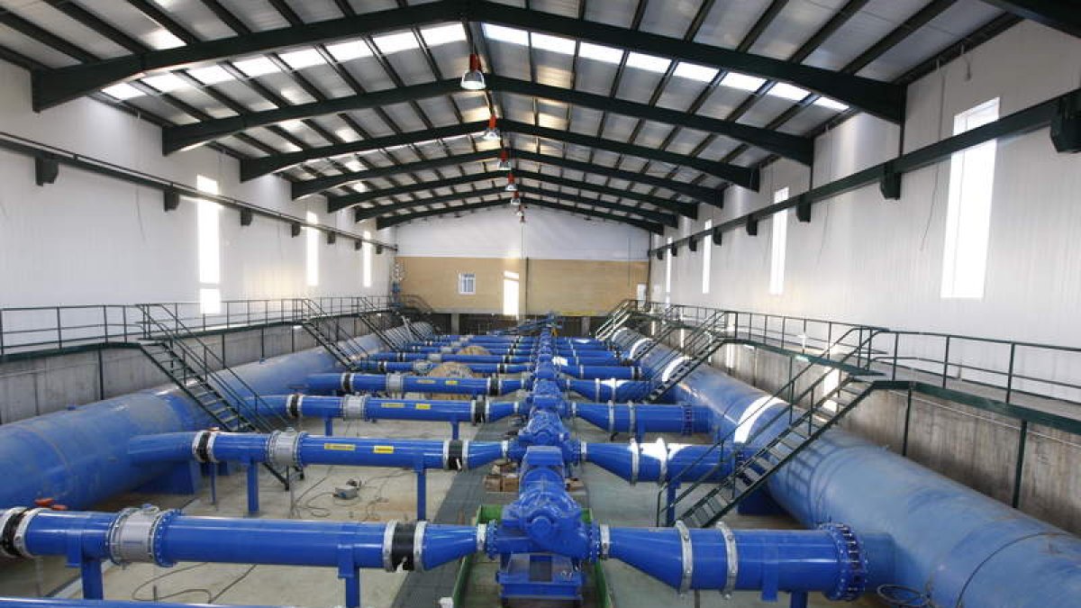 Estación de bombeo de los regadíos del Páramo bajo.