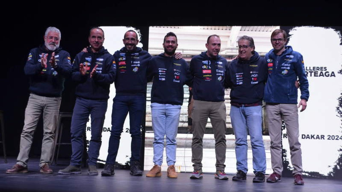 Imagen del equipo Tibau Team que competirá en camiones en el Dakar. MEDINA