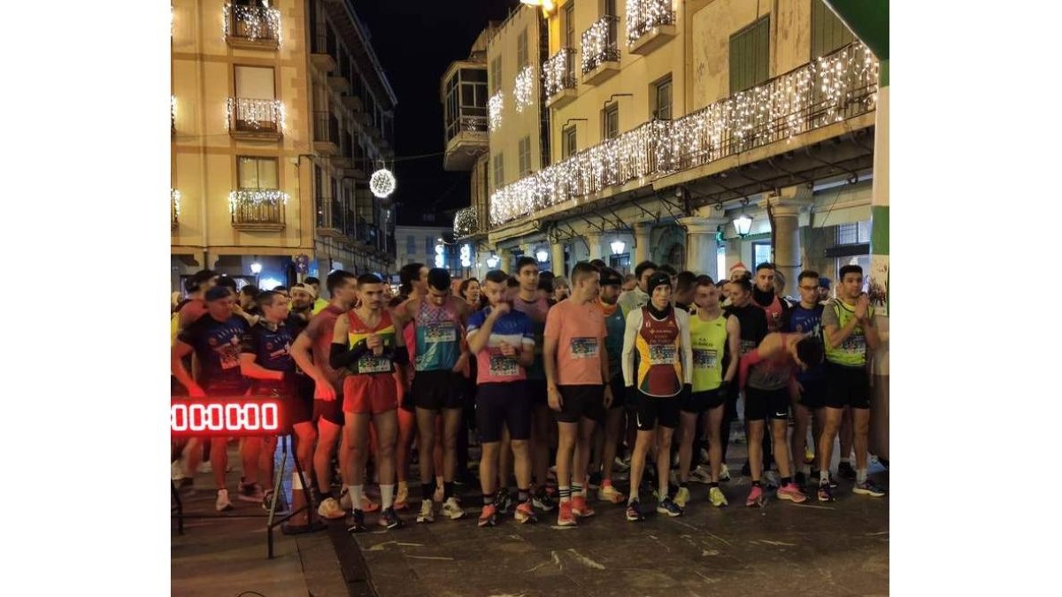Momentos antes de comenzar la carrera en Astorga. DL