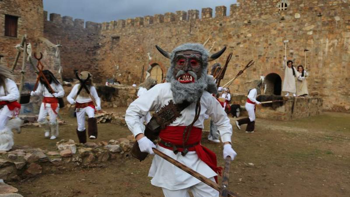 Imagen de archivo del tradicional jurru en Alija del Infantado. SECUNDINO PÉREZ
