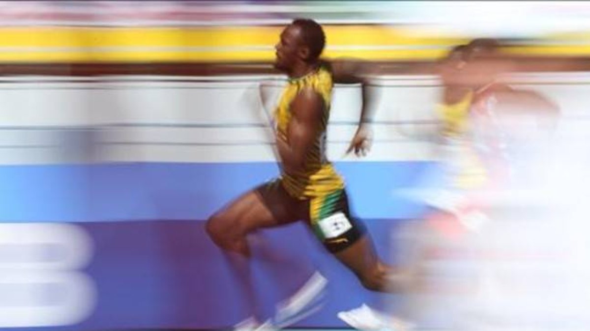 Usain Bolt, en su serie clasificatoria de 200 metros, en Moscú.