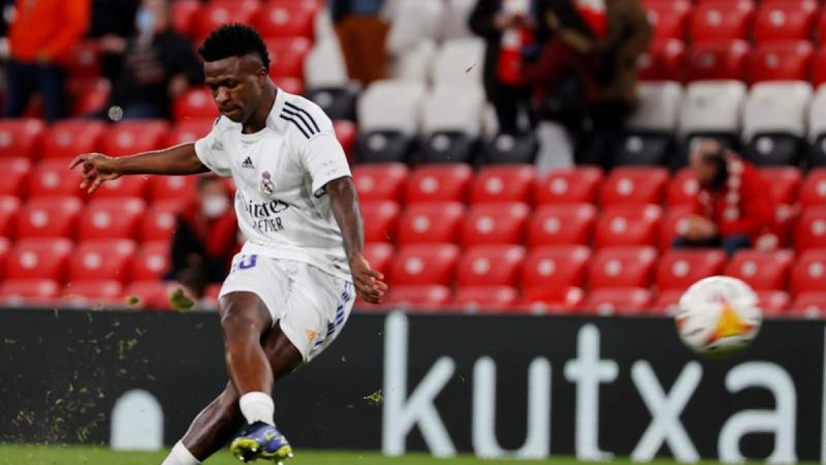 Carlo Ancelotti podrá disponer de Vinicius Junior para medirse mañana al Valencia. LUIS TEJIDO