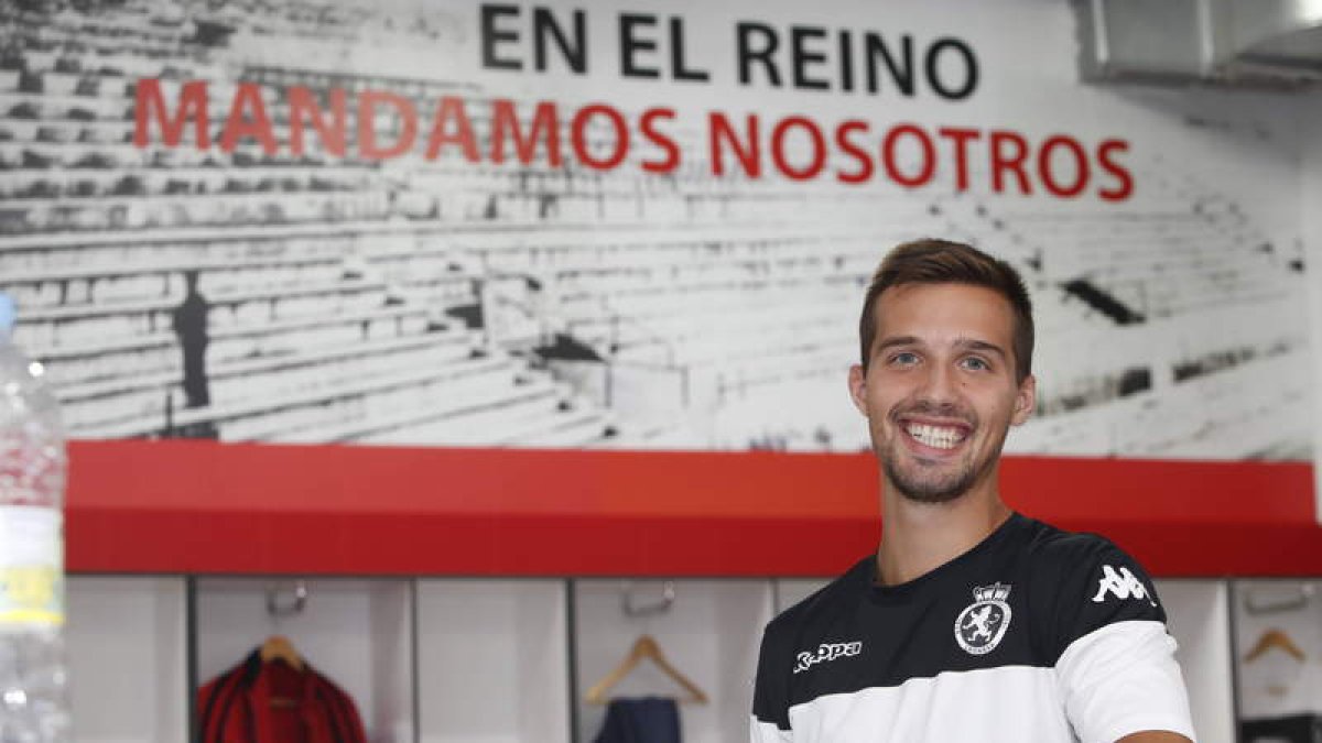 Eneko Capilla se muestra muy ilusionado en esta etapa como culturalista y sólo piensa en conseguir el objetivo del ascenso. RAMIRO