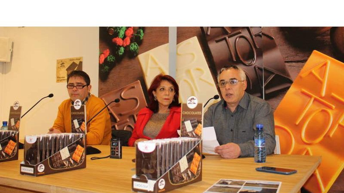 El Arriero Maragato llevó ayer al Museo del Chocolate su última creación.