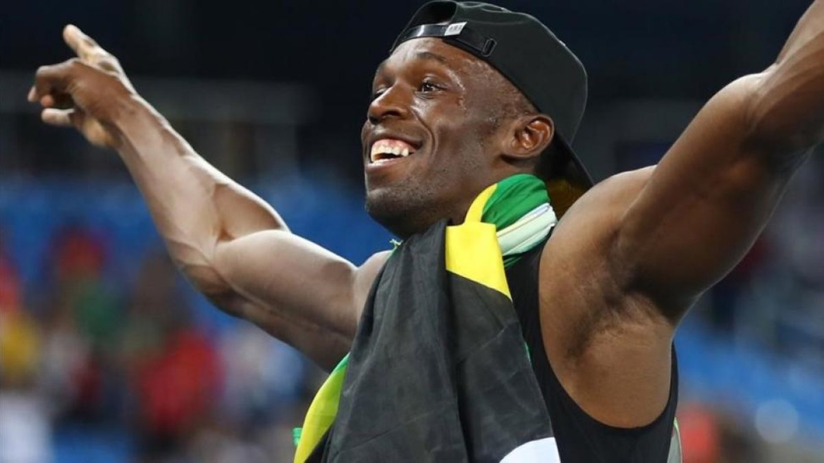 Bolt celebra su noveno oro olímpico, el de los 4x100 metros con Jamaica.