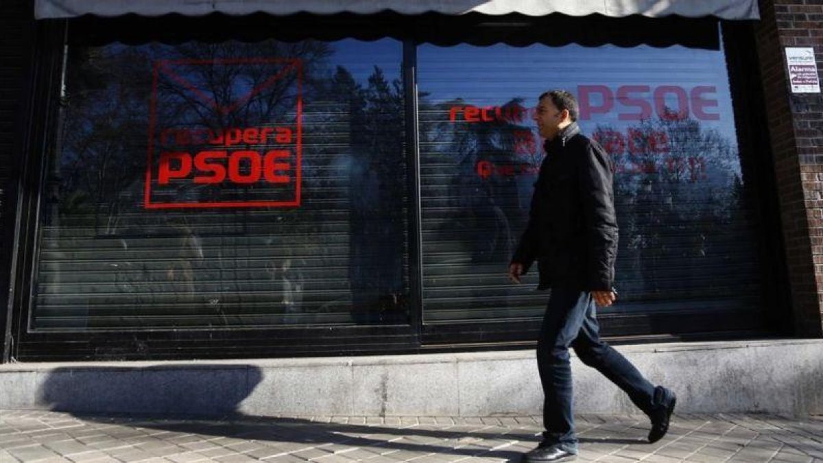 La sede de RecuperaPSOE, en la calle de Ferraz de Madrid, a 600 metros de la sede oficial del partido.