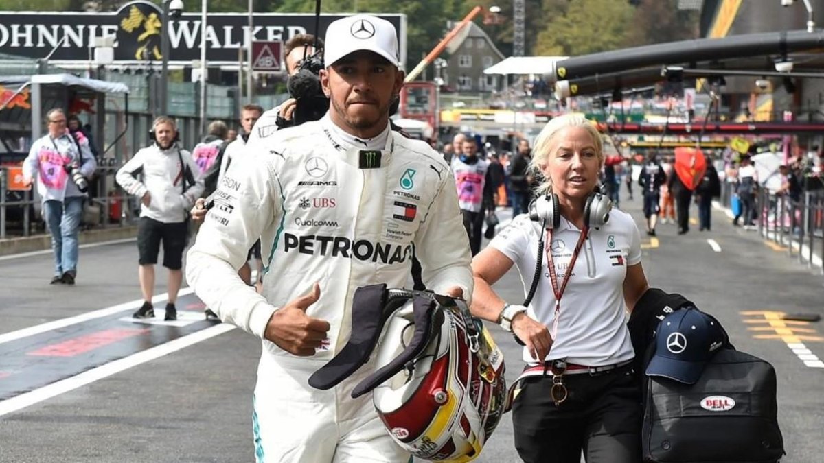 Lewis Hamilton celebra su nueva pole en Spa.