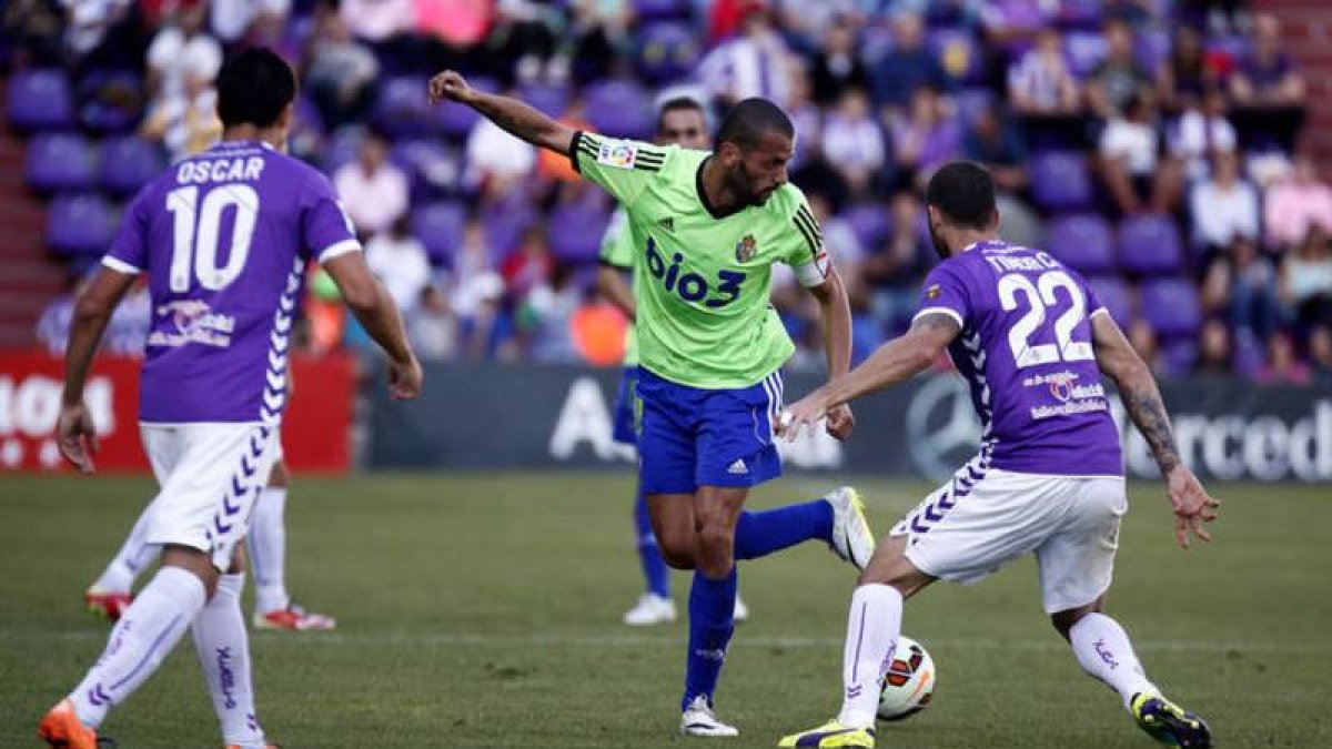 Yuri, activo durante todo el partido.