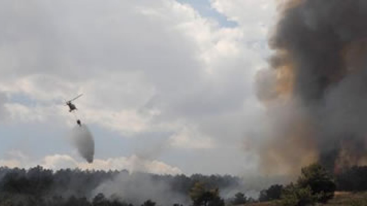 El incendio de ayer en Alija del Infantado quedó sofocado hacia las 18.00 horas.