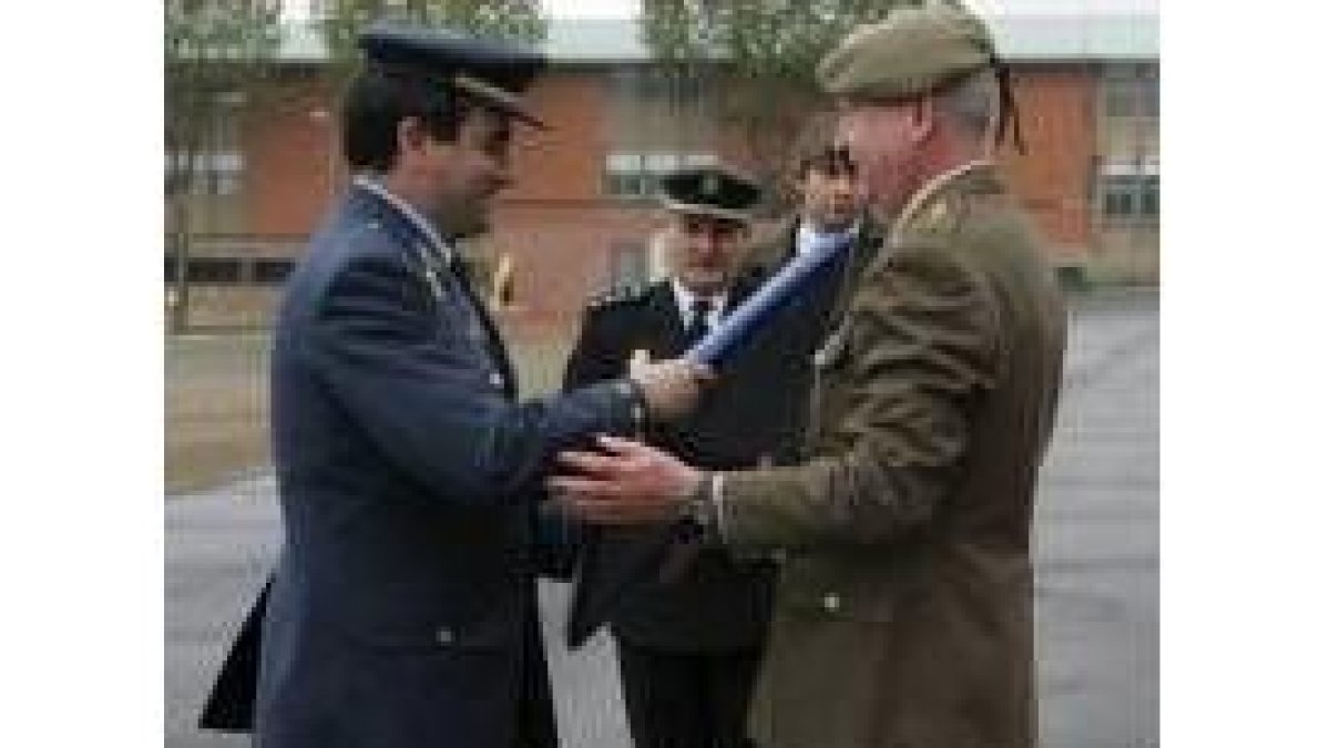 Pablo Gómez, Miñambres y Argüello recibieron el Artillero de Honor