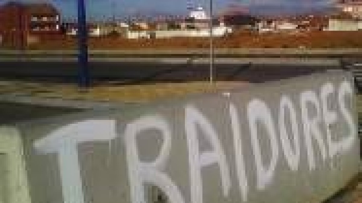 Los vecinos de Puente Castro han expresado su protestas sobre la situación de la zona