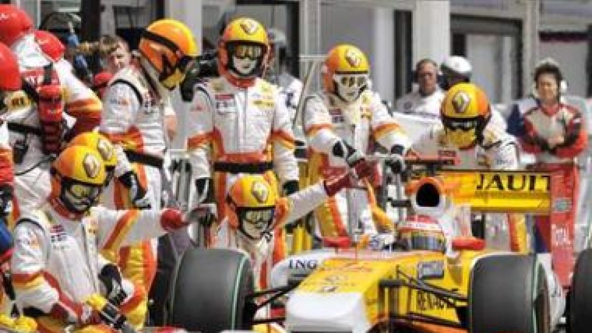 Alonso conocerá la próxima semana si puede correr en Valencia.