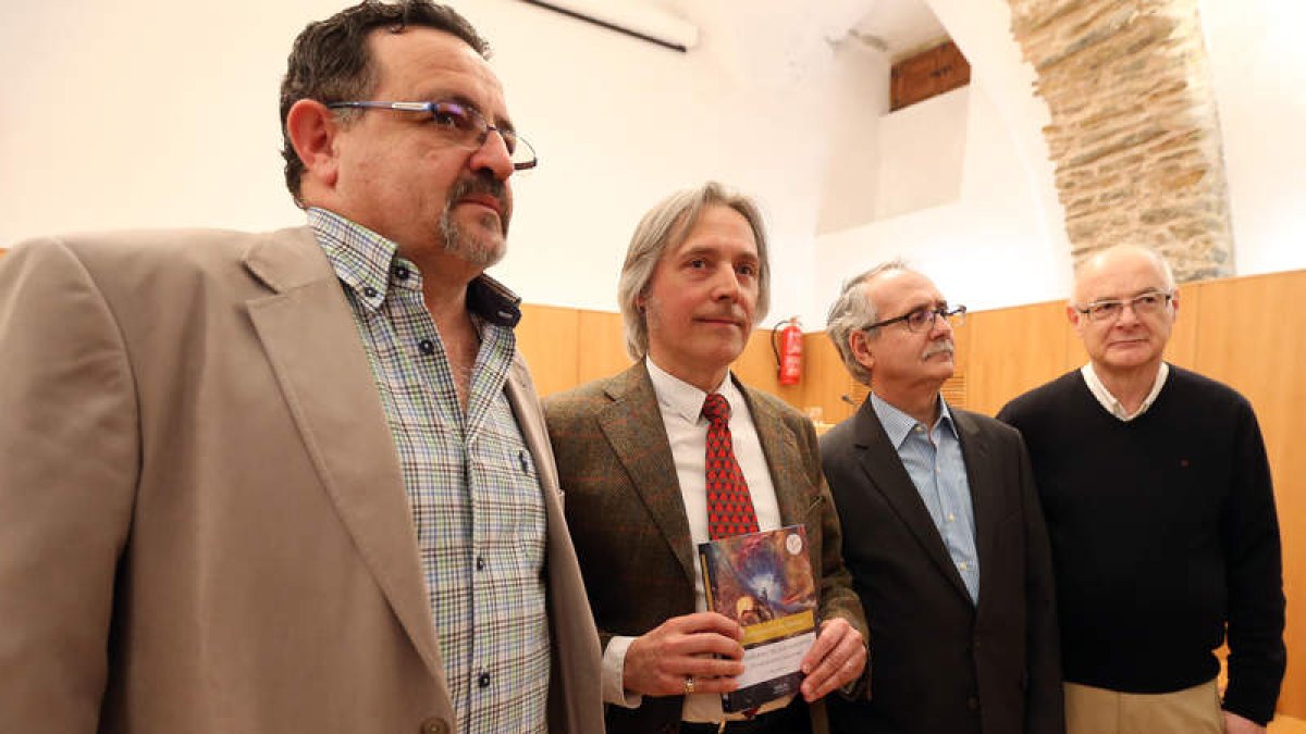 Fernández, Luis-Salvador López, Carrión y Vicente Fernández. AFB
