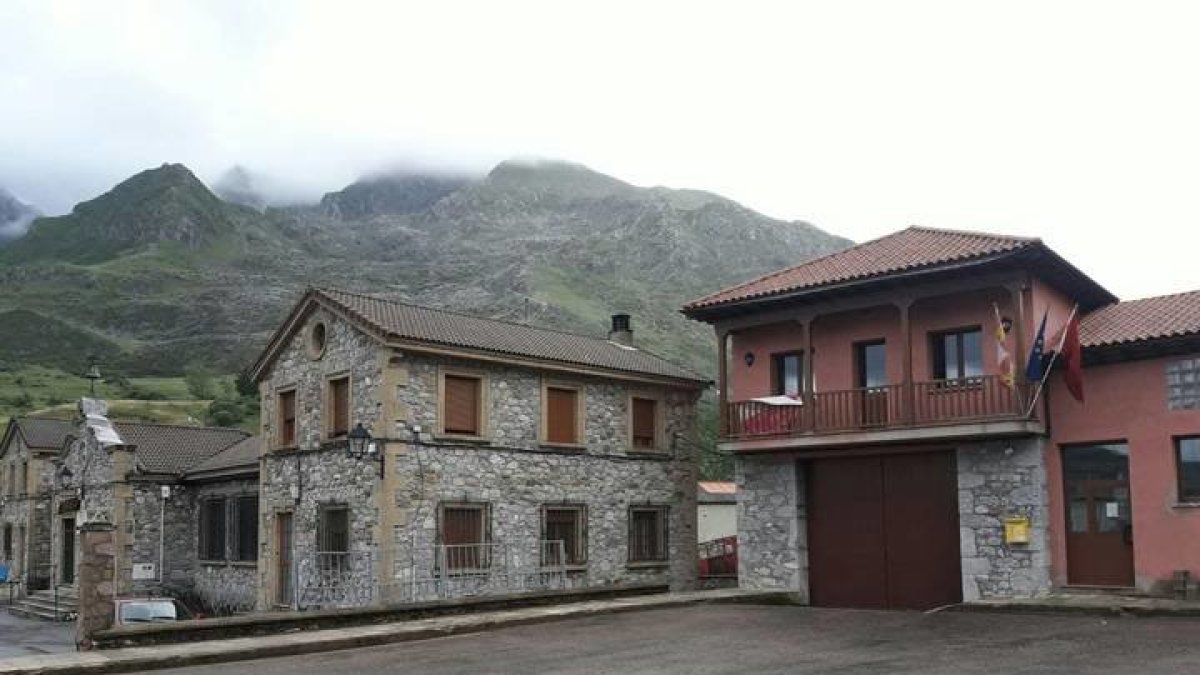 Ayuntamiento de Maraña. CAMPOS