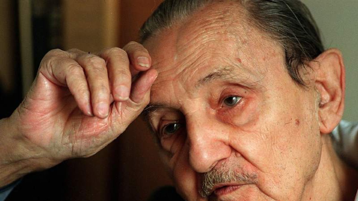 Imagen del escritor Buero Vallejo cuando cumplió 82 años