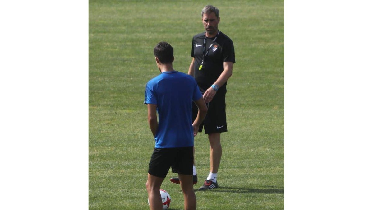 Bolo está satisfecho con el rendimiento de sus jugadores en el inicio liguero. L. DE LA MATA