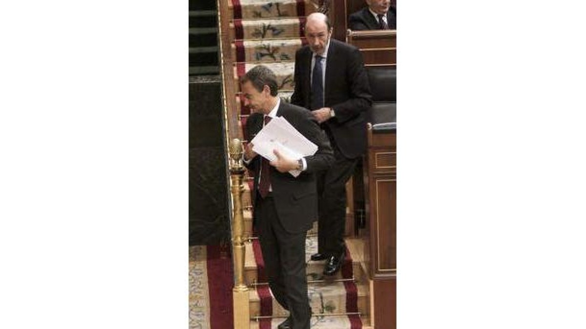 Zapatero y Rubalcaba, ayer en el Congreso.