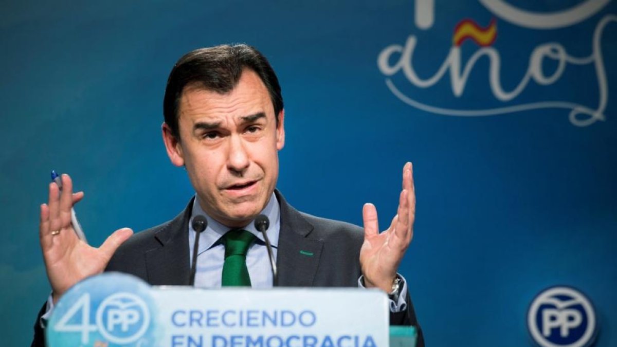 El coordinador general del PP Fernando Martínez-Maillo durante la rueda de prensa.