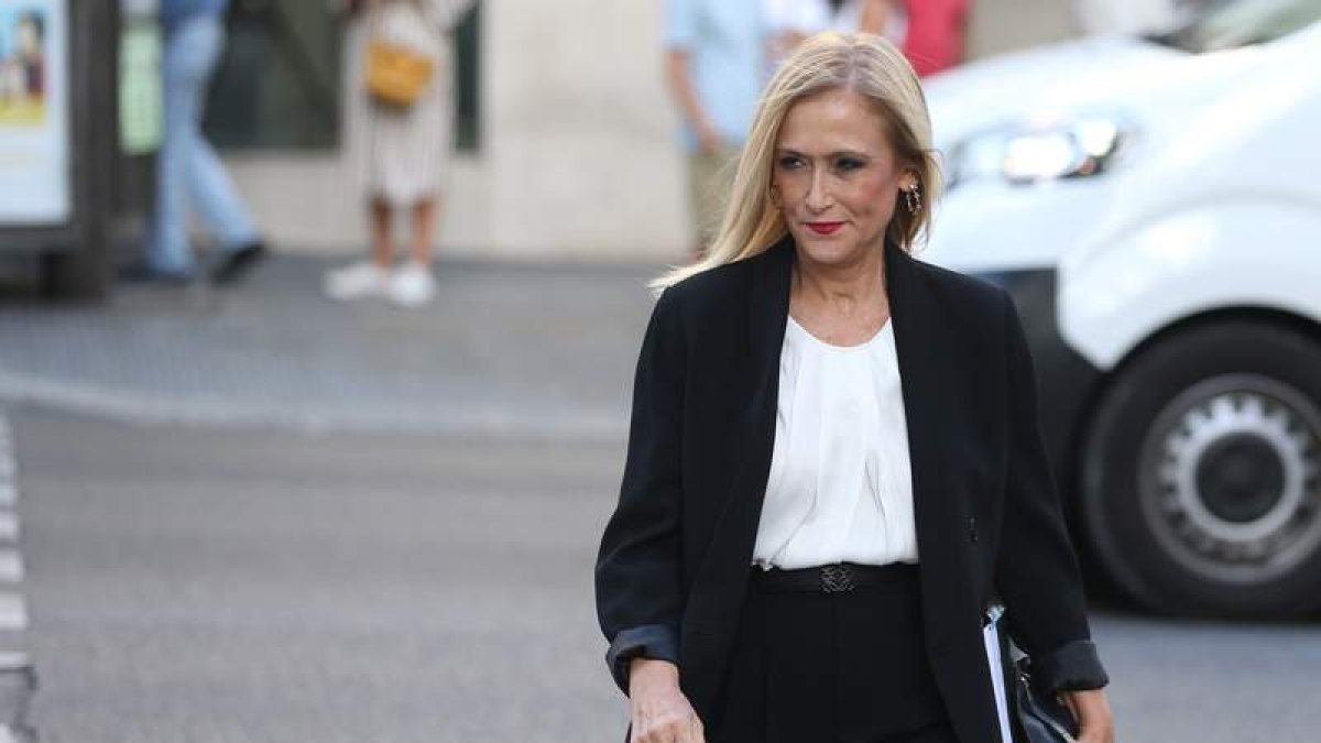 La expresidenta de la CAM, Cristina Cifuentes. JAVIER LIZÓN