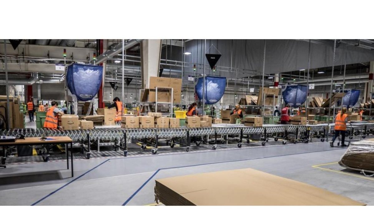 Centro logístico de Amazon en Castellbisbal.