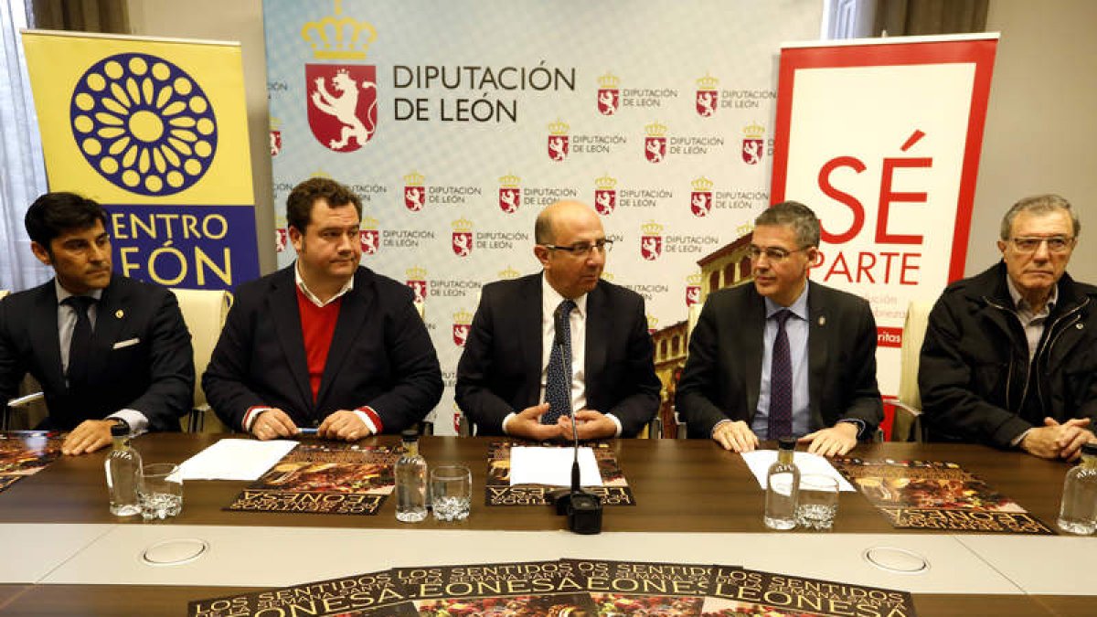Un momento de la presentación, ayer. MARCIANO