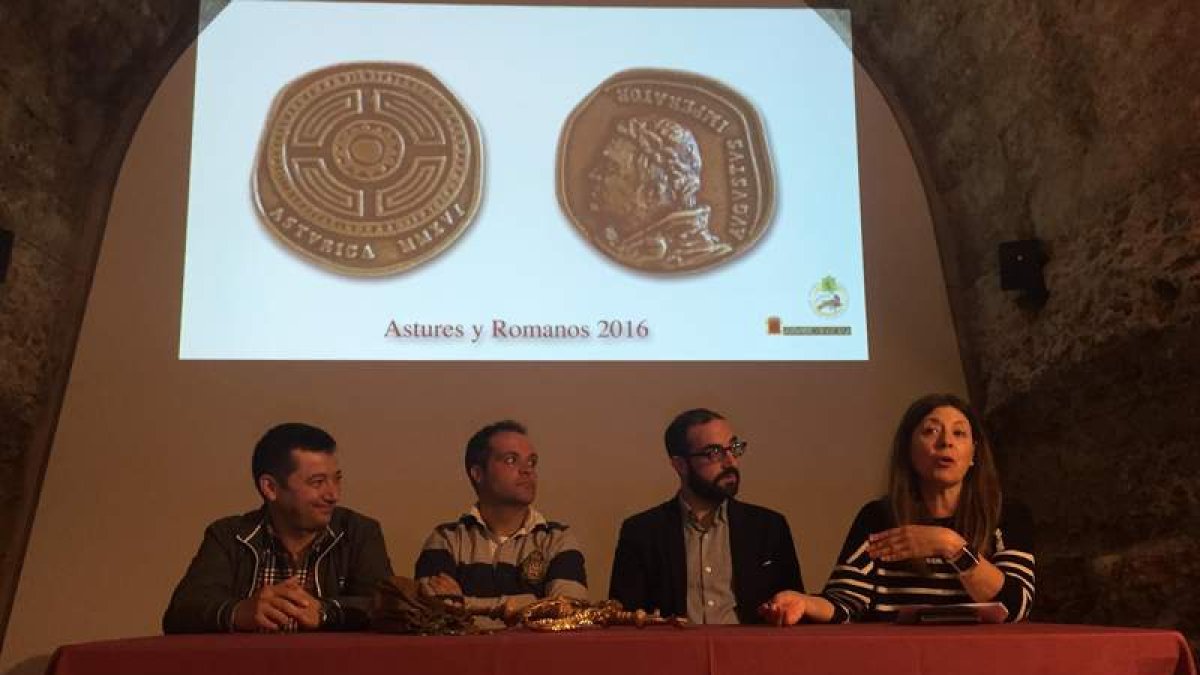 José Carro, Isaac de la Fuente, Javier Guzmán y María Ángeles Sevillano, en La Ergástula. A.V.