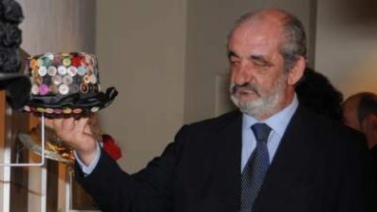 Llamas, en un acto al que asistió como presidente de Caja España, en una imagen de archivo.