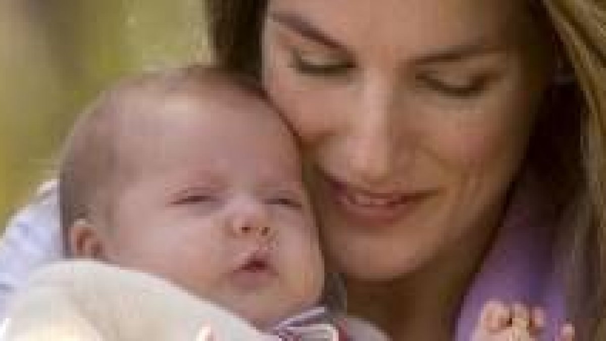 La infanta Leonor tiene un pelo rubísimo y los ojos azules