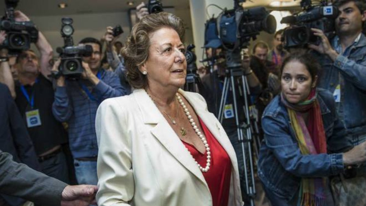 Rita Barberá reconoce su batacazo electoral ante sus compañeros de partido.