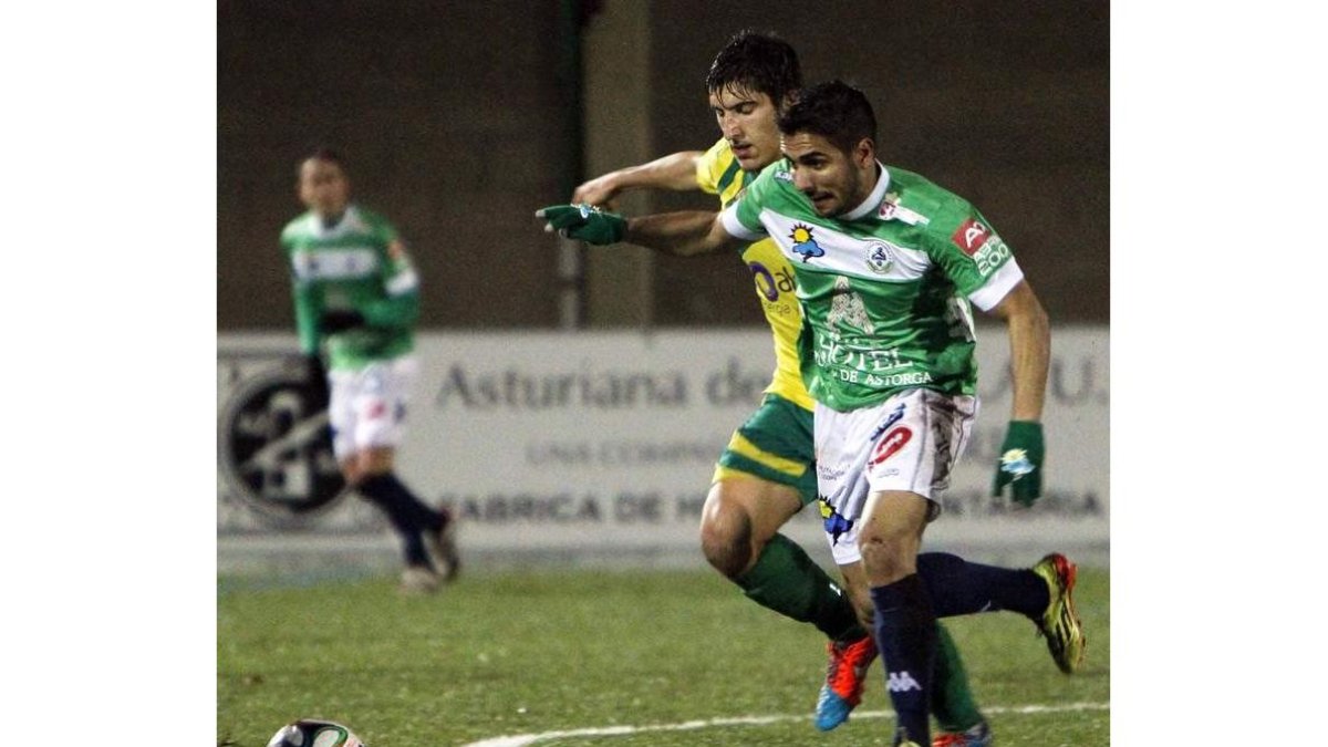 Borjas Martín volvió a ser una pesadilla, en esta ocasión para la defensa del Tropezón.