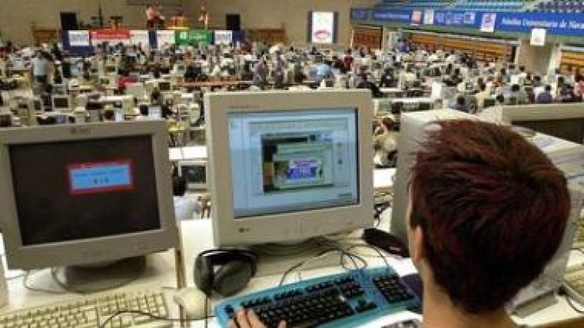 Imagen de una concentración de aficionados a la informática