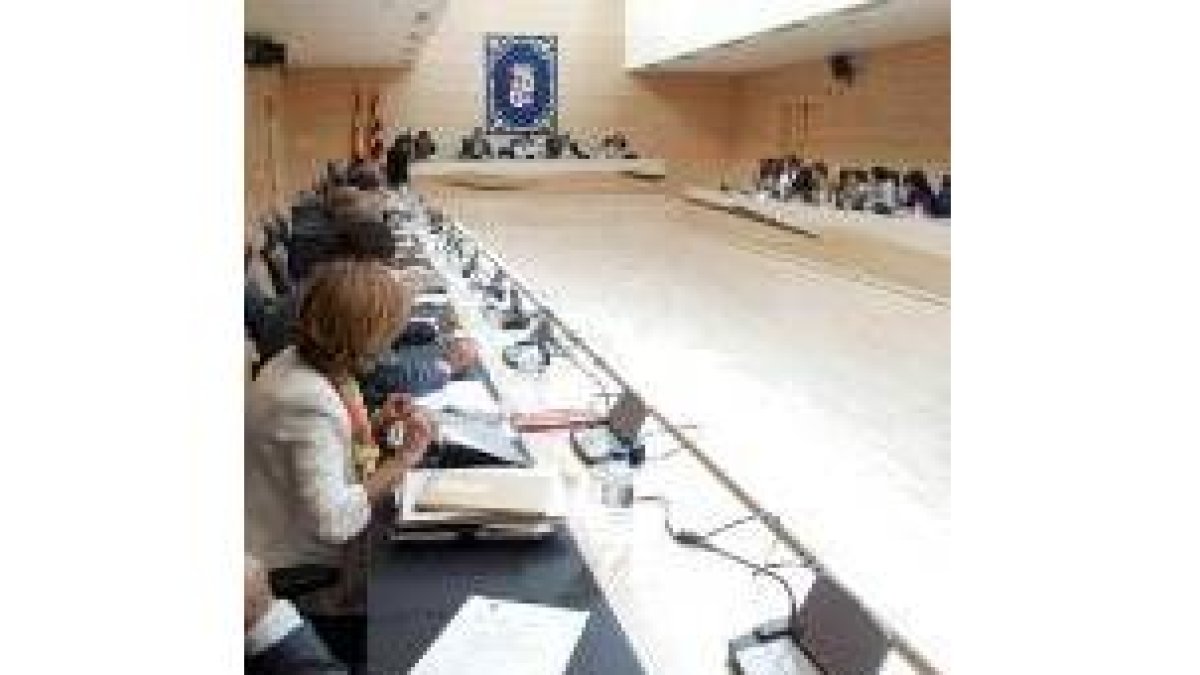Un momento de la comisión de Fomento