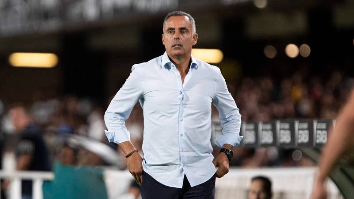 José Gomes se estrenó en el banquillo deportivista con un triunfo el pasado lunes. PASCUAL MÉNDEZ