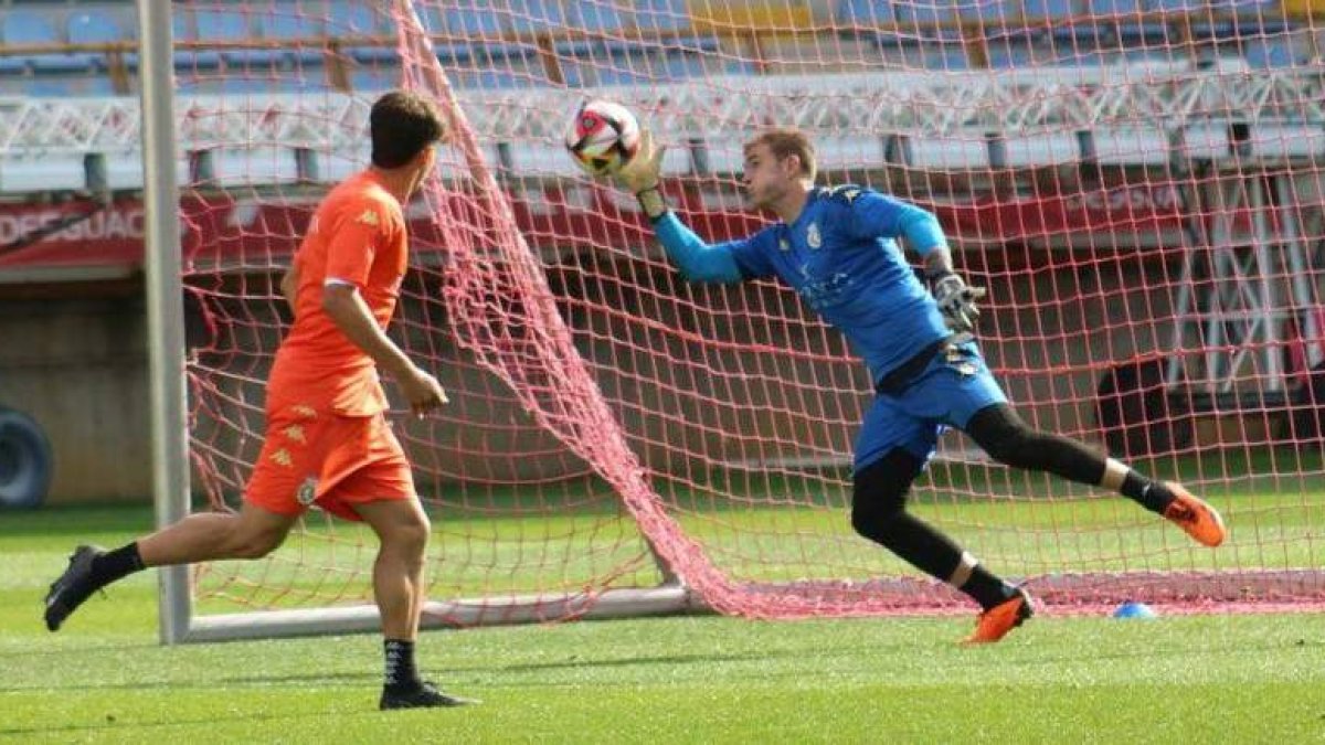 La Cultural sumó ayer una nueva jornada de entrenamiento con vistas al partido del sábado. CYDL