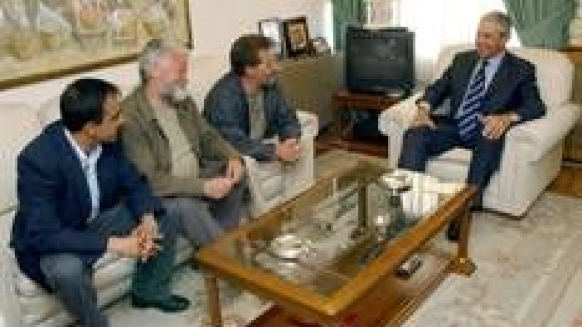 Touriño reunido con los representantes sindicales