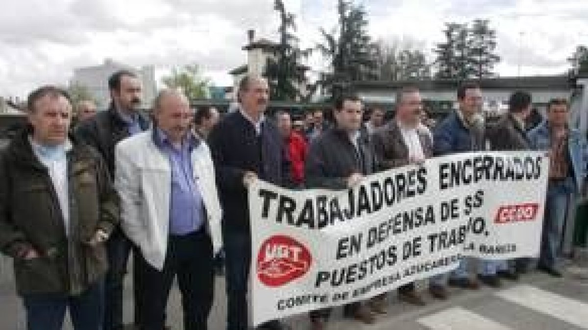 Un momento de la concentración de los trabajadores de la azucarera