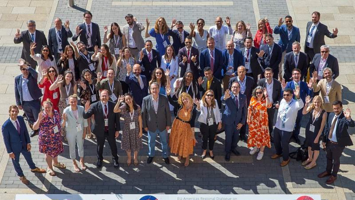 Diplomáticos en el encuentro de ciberseguridad. AGENCIA ICAL