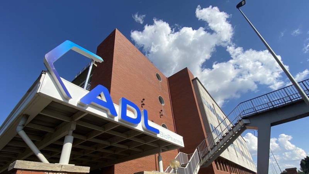 La sede de ADL BioPharma, en las antiguas instalaciones de Antibióticos. RAMIRO