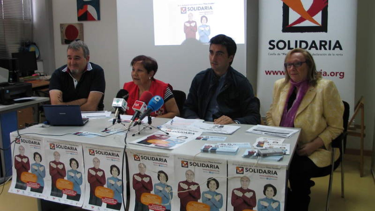Fierro, María Gutiérrez, Rubén Martínez y Concepción Blanco, presentaron la campaña.
